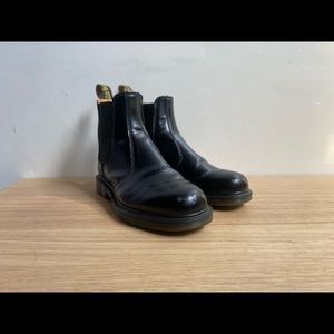 Dr. Martens 2976 Smooth Leather Chelsea Boots Women's 8